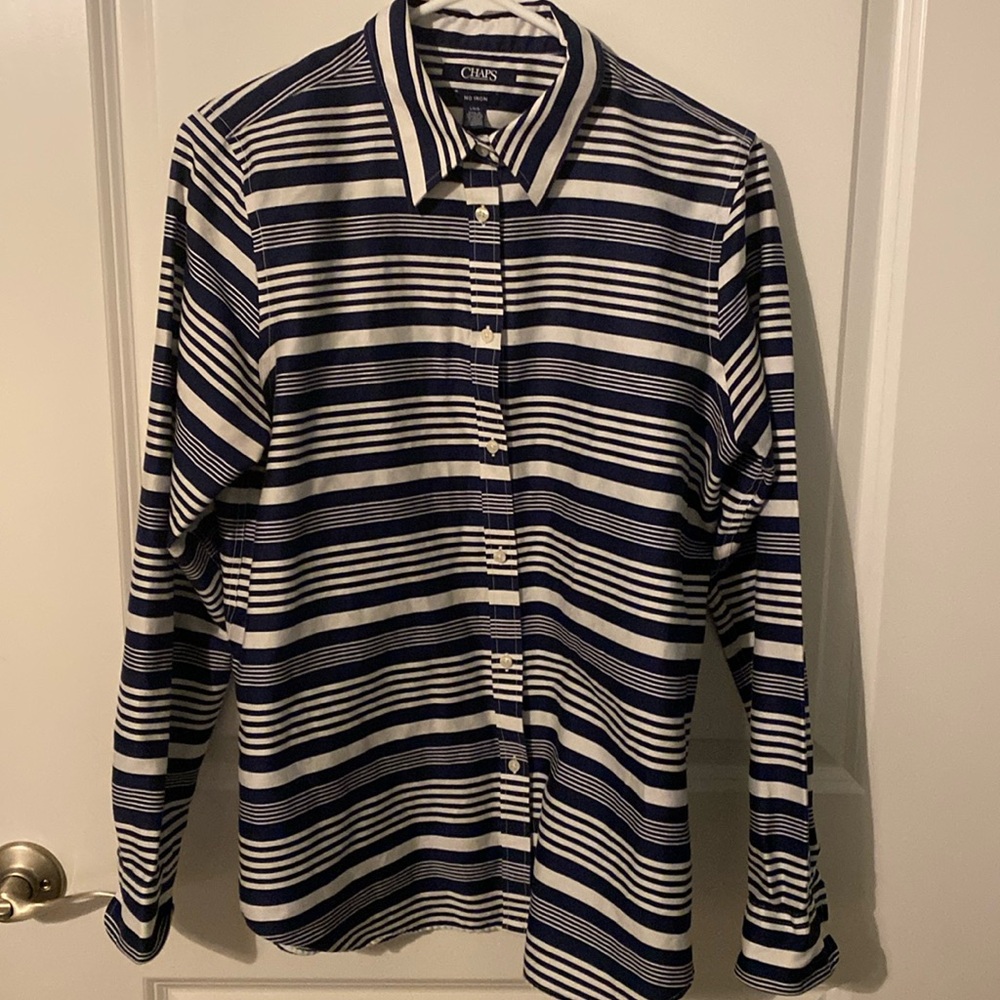 Women’s button up shirt